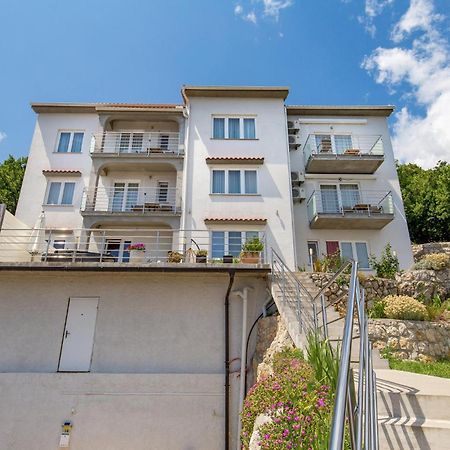 1 Bedroom Gorgeous Apartment In Mošćenička Draga Екстериор снимка
