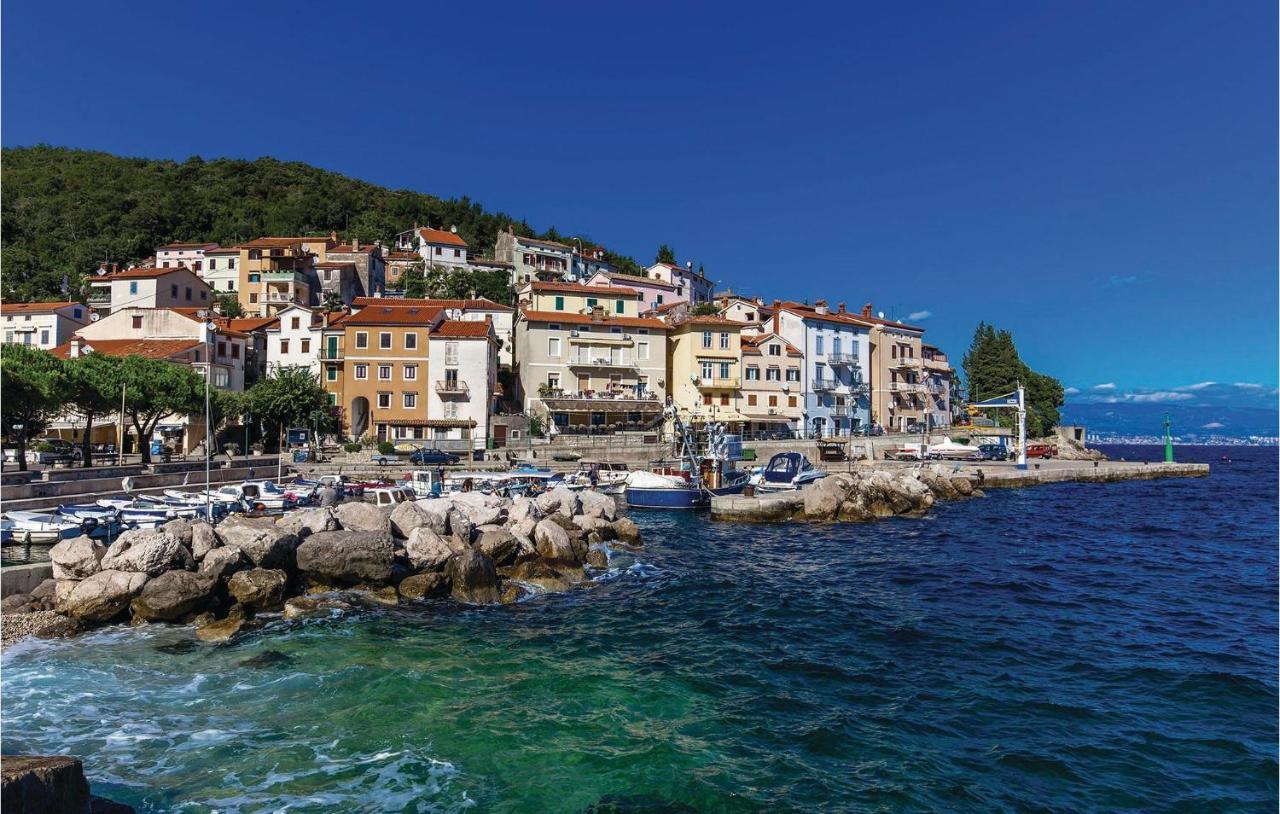 1 Bedroom Gorgeous Apartment In Mošćenička Draga Екстериор снимка