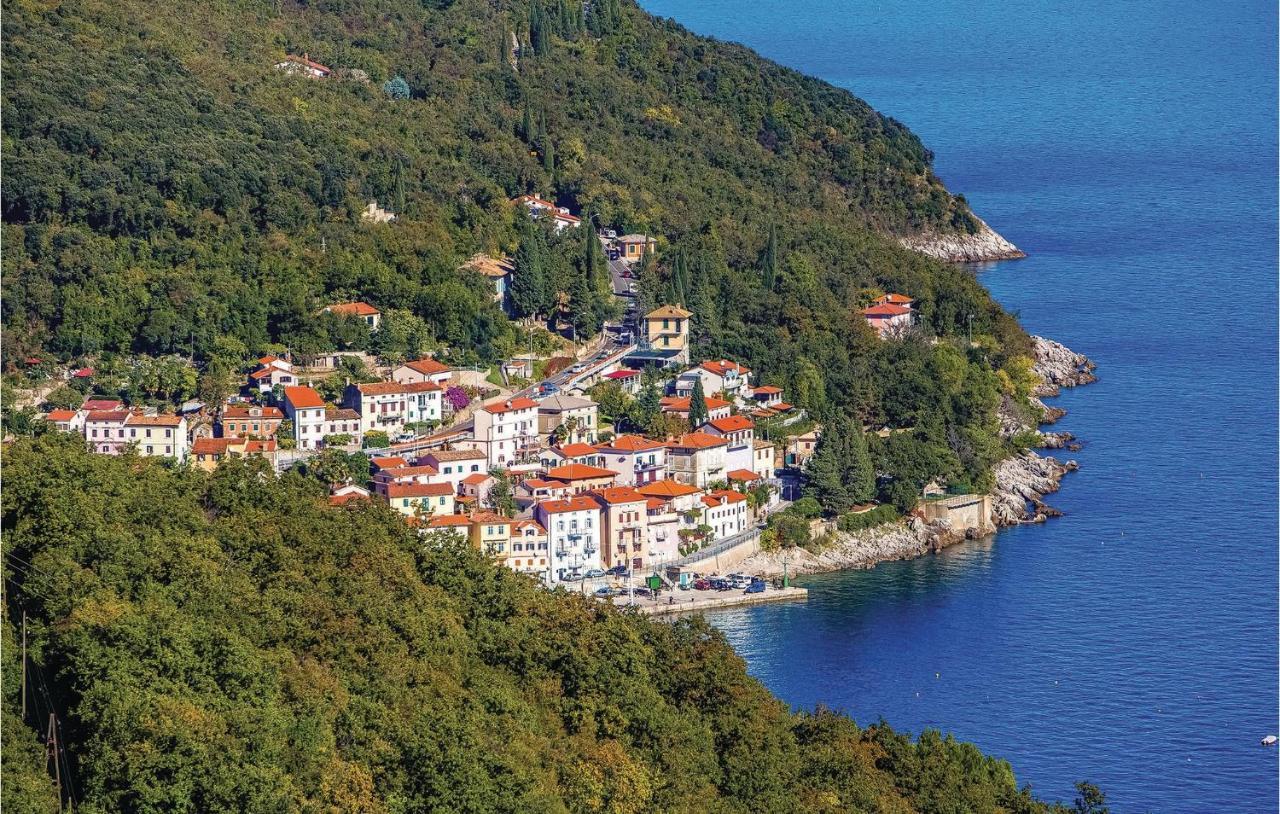 1 Bedroom Gorgeous Apartment In Mošćenička Draga Екстериор снимка