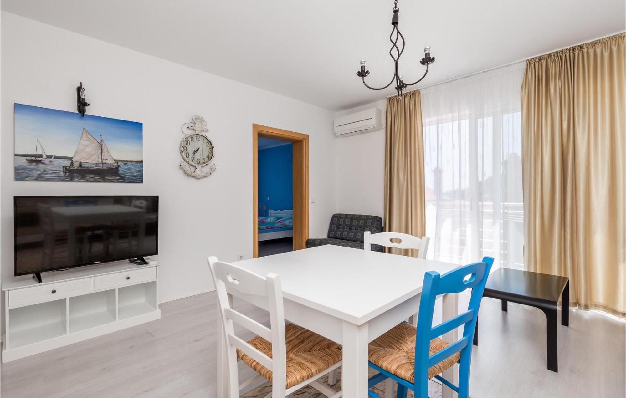 1 Bedroom Gorgeous Apartment In Mošćenička Draga Екстериор снимка