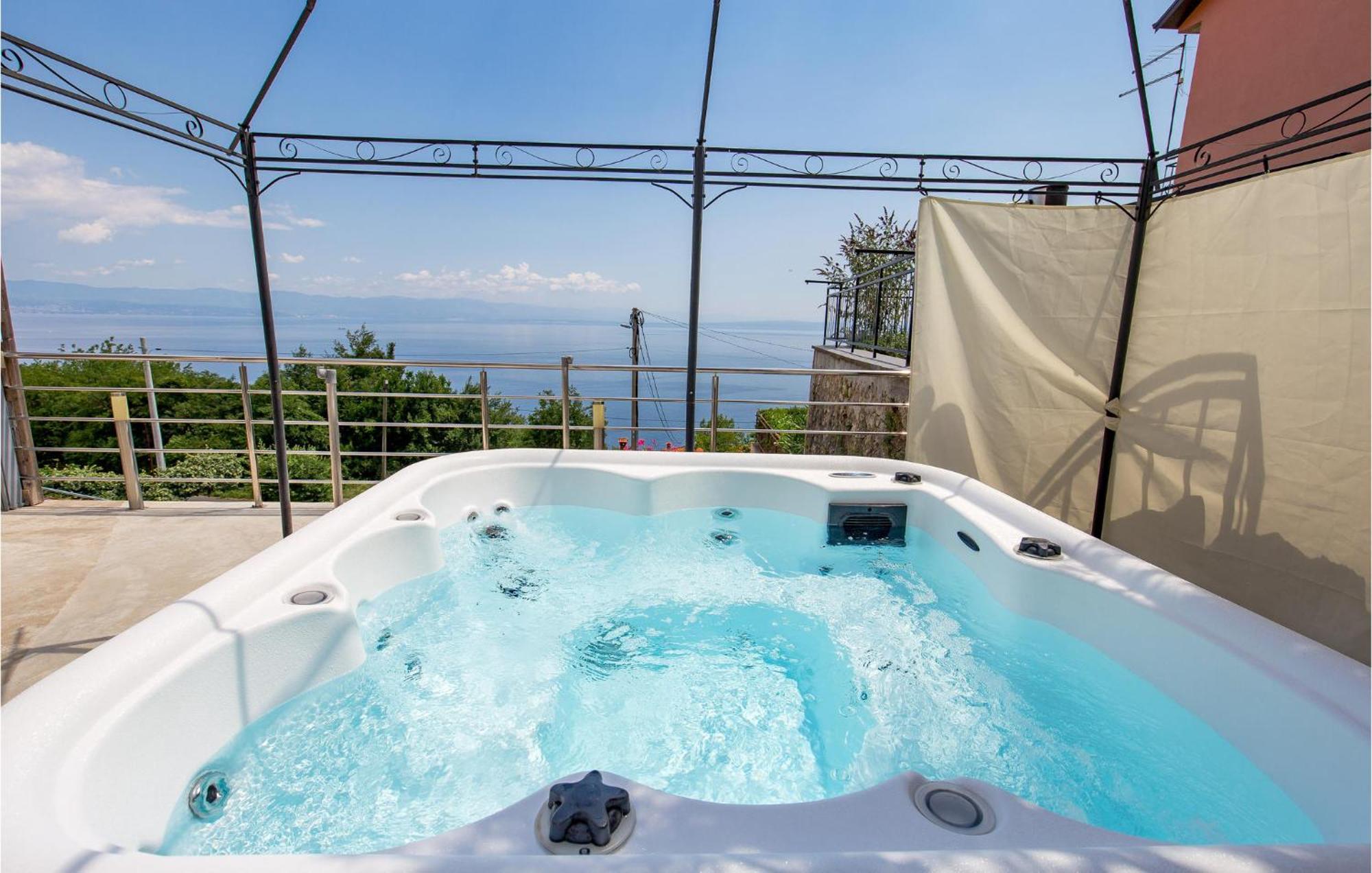 1 Bedroom Gorgeous Apartment In Mošćenička Draga Екстериор снимка