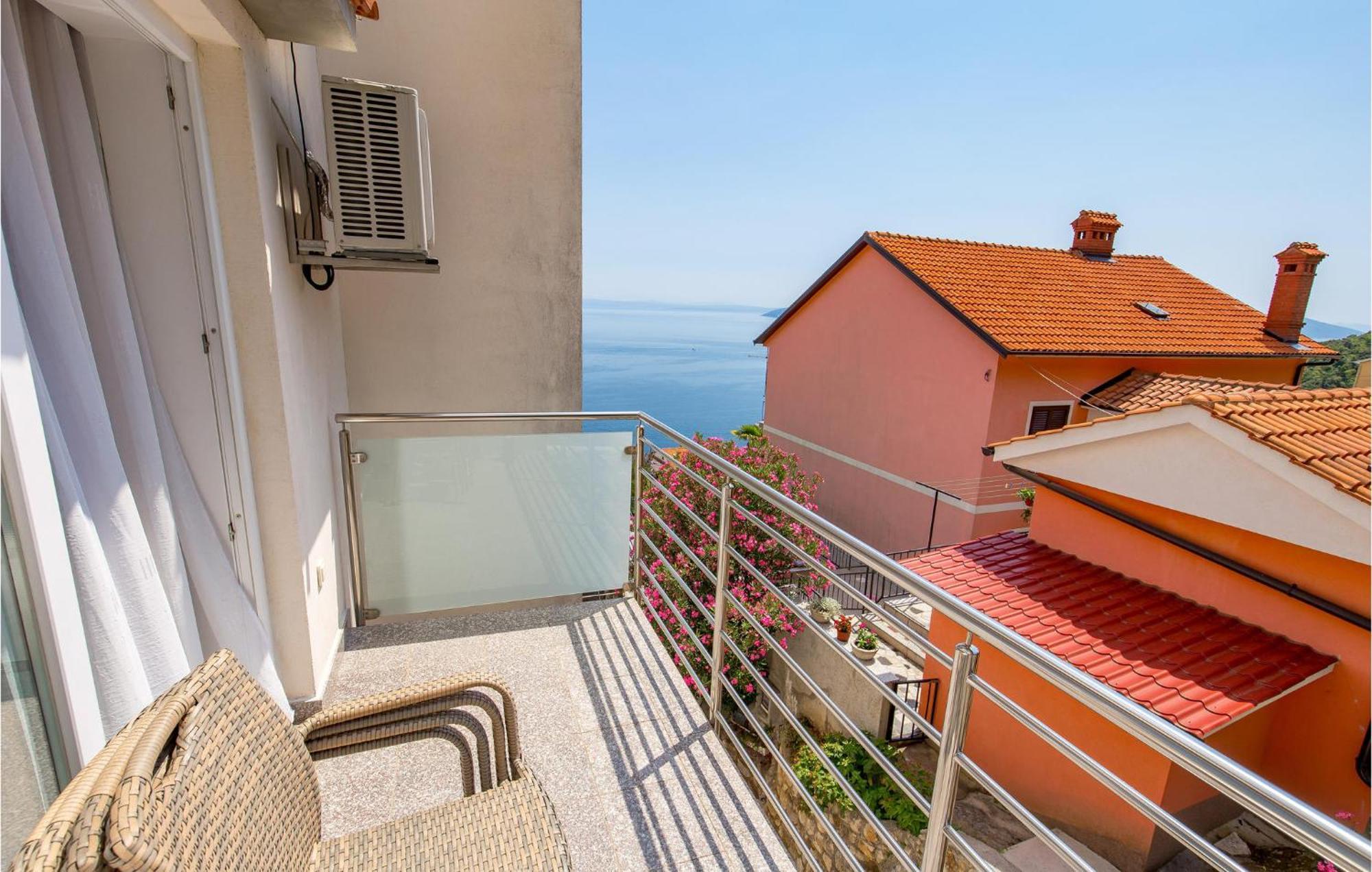 1 Bedroom Gorgeous Apartment In Mošćenička Draga Екстериор снимка